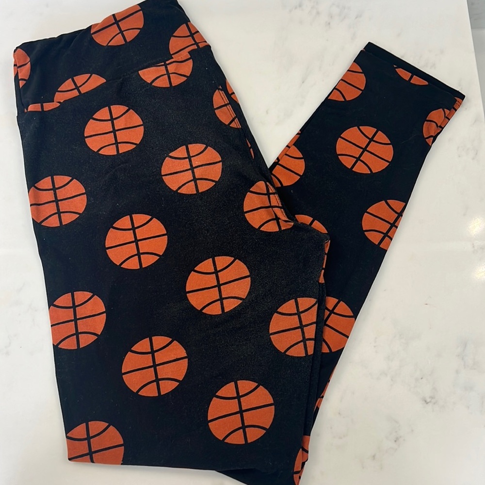 LuLaRoe TC Basketball leggings